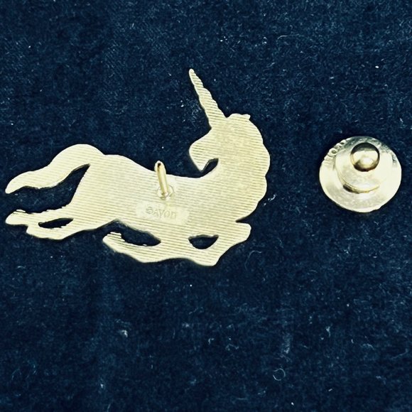 Avon Gold Tone Unicorn Lapel Pin - Picture 4 of 5